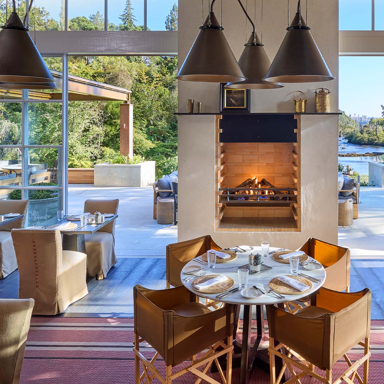 Fire Surrounds, Fire Grates & Rangehoods